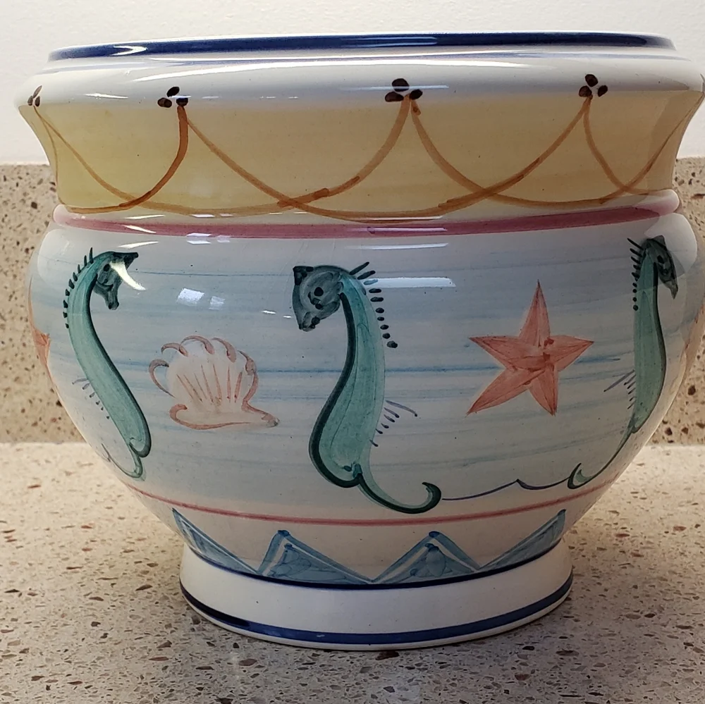 Ceramic Planter - Picture 1 of 5
